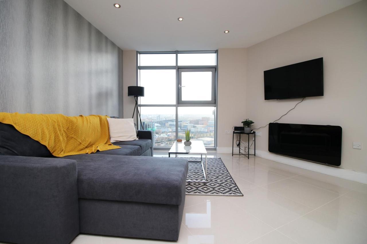 The Skyline - Luxury City Centre Flat With Designated Parking Cardiff Buitenkant foto