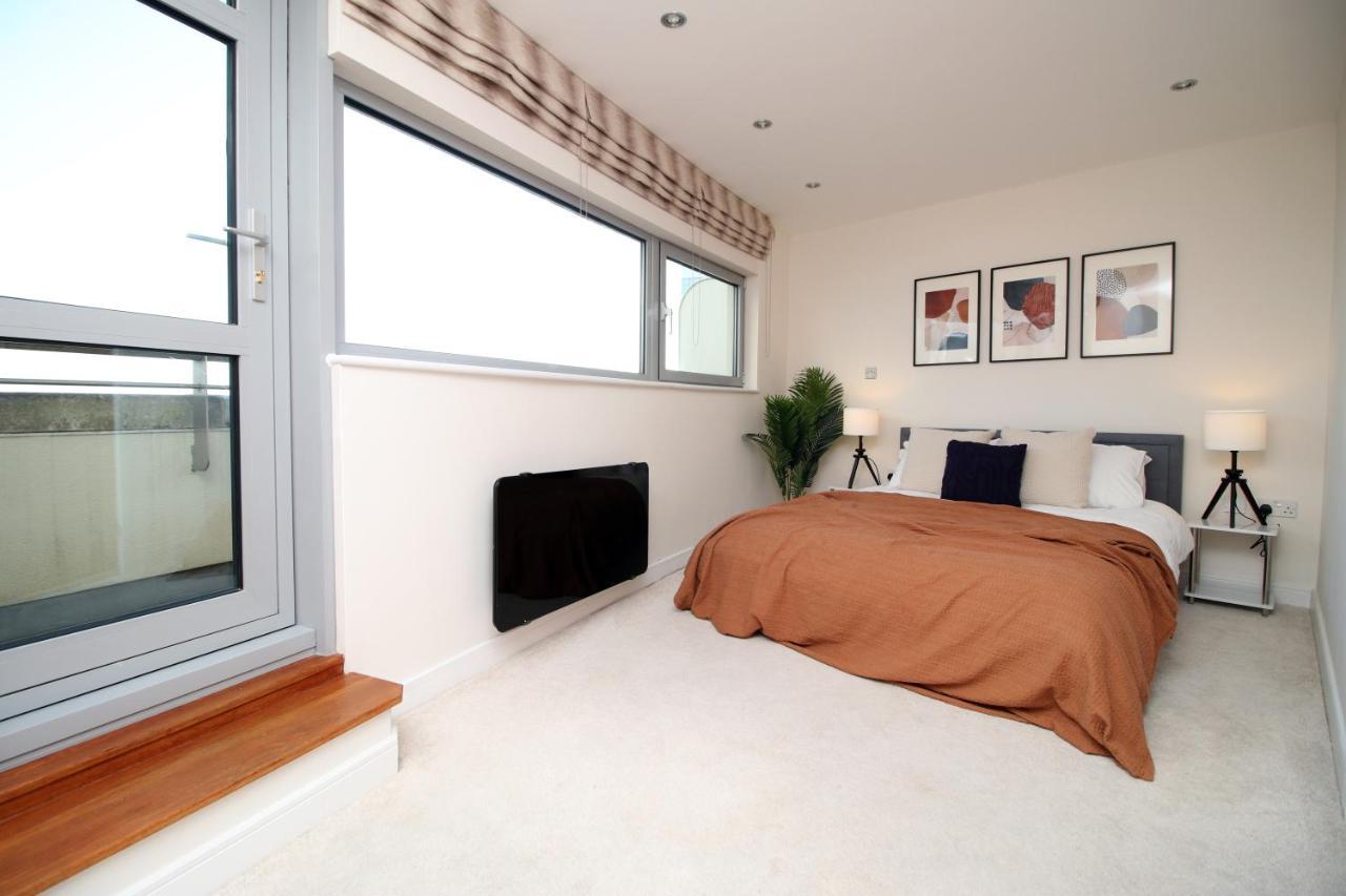 The Skyline - Luxury City Centre Flat With Designated Parking Cardiff Buitenkant foto