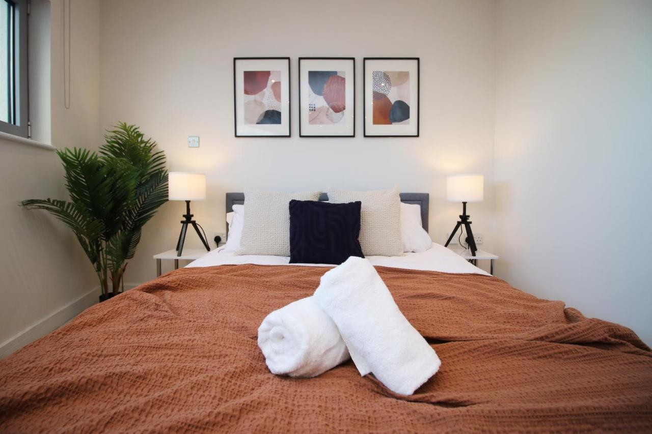 The Skyline - Luxury City Centre Flat With Designated Parking Cardiff Buitenkant foto