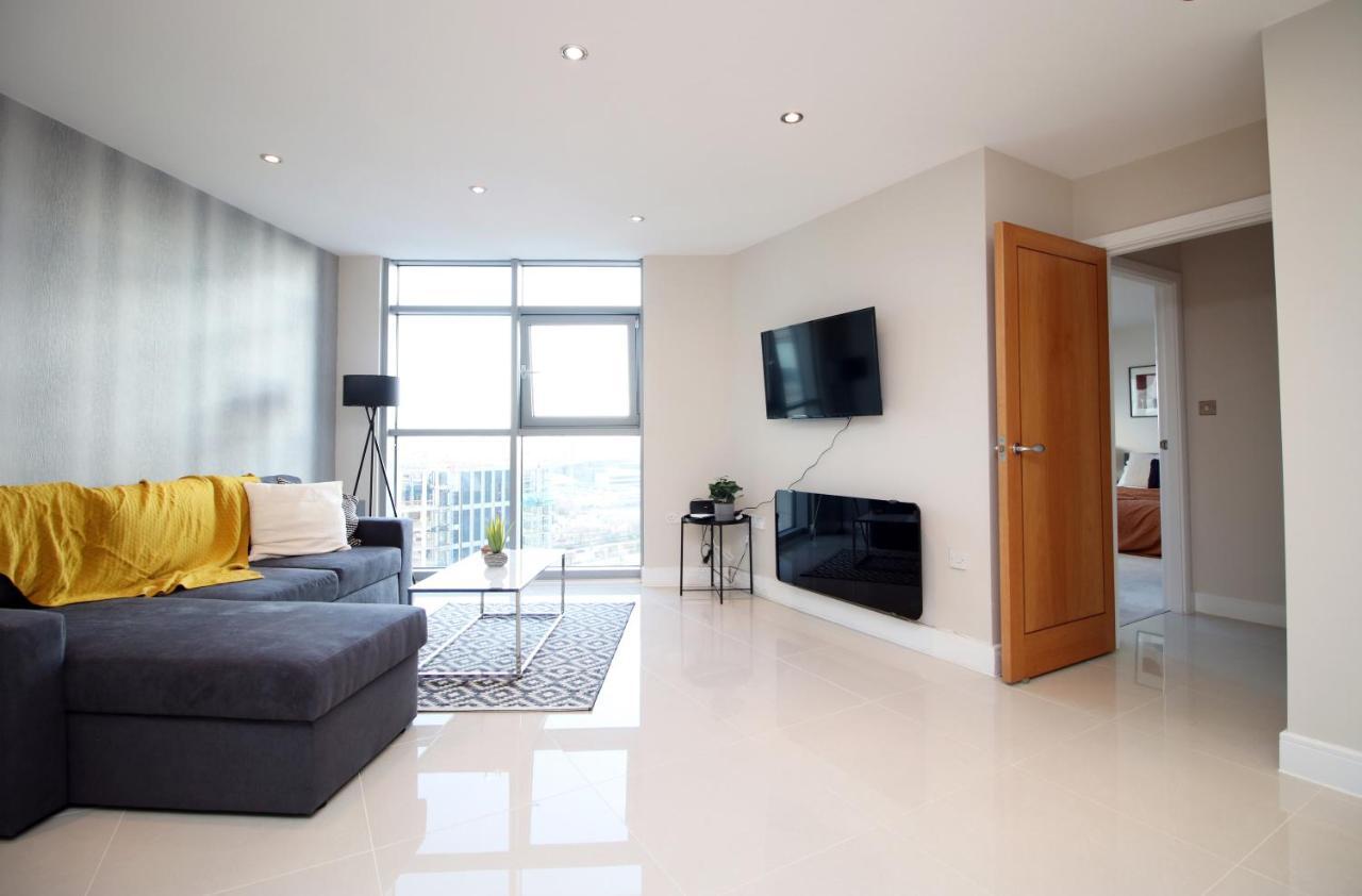 The Skyline - Luxury City Centre Flat With Designated Parking Cardiff Buitenkant foto