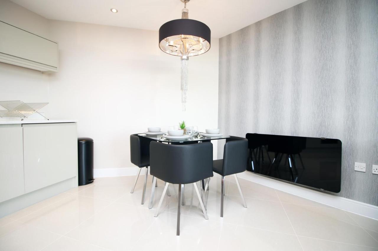 The Skyline - Luxury City Centre Flat With Designated Parking Cardiff Buitenkant foto