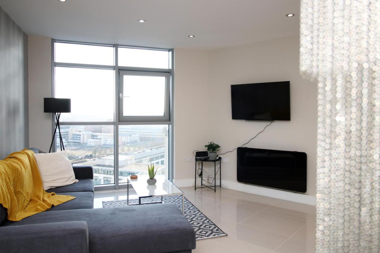 The Skyline - Luxury City Centre Flat With Designated Parking Cardiff Buitenkant foto
