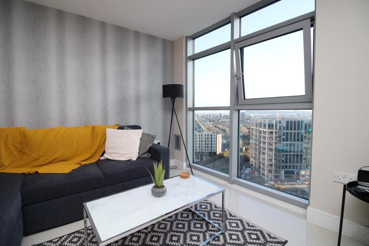 The Skyline - Luxury City Centre Flat With Designated Parking Cardiff Buitenkant foto